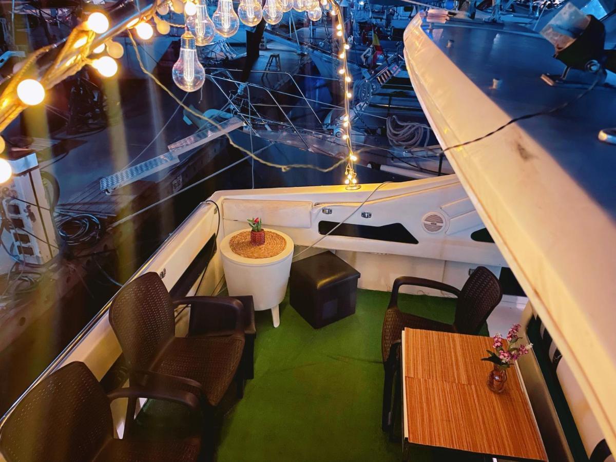 Yacht Hotel Barcelona Sant Adria de Besos Εξωτερικό φωτογραφία