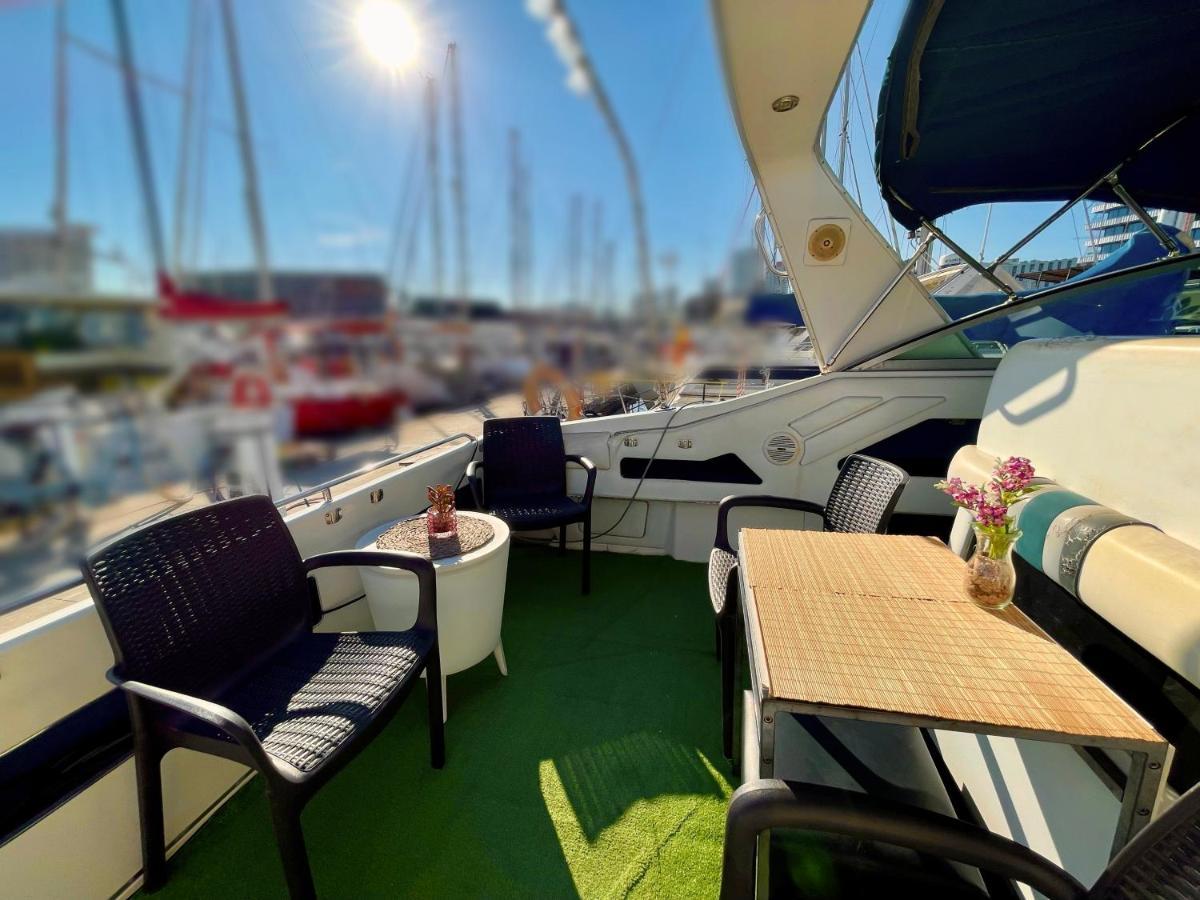 Yacht Hotel Barcelona Sant Adria de Besos Εξωτερικό φωτογραφία